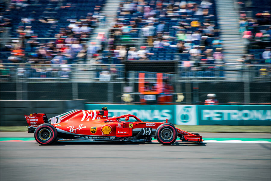 KlMI RAIKKONEN CORRE A TODA VELOCIDAD RUMBO AL TERCER LUGAR DEL PODIO 