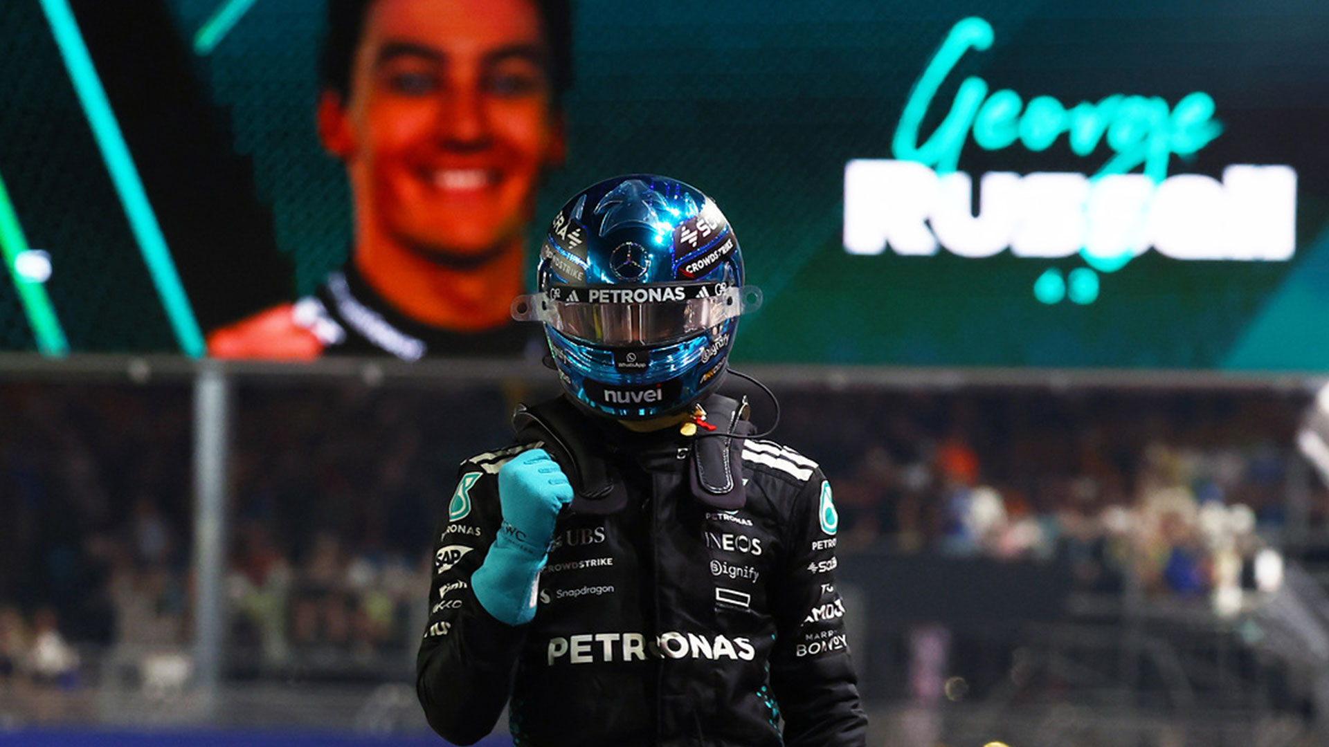 Russell se llevó la pole position en Marina Bay