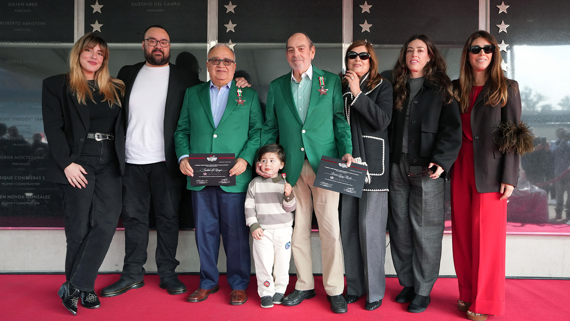 Dos históricos del automovilismo mexicano se integran al Muro de Honor