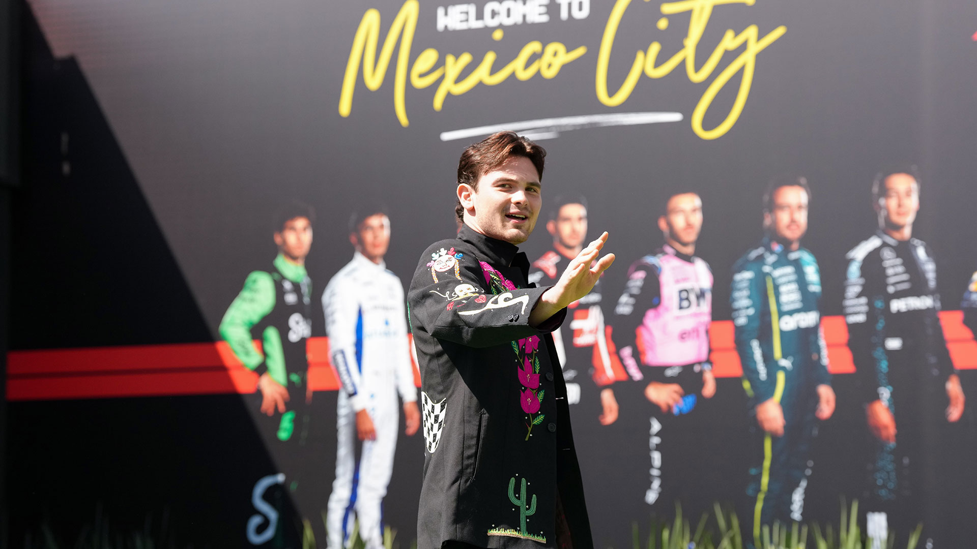 Max Verstappen domina el primer día del México GP con récord de vuelta