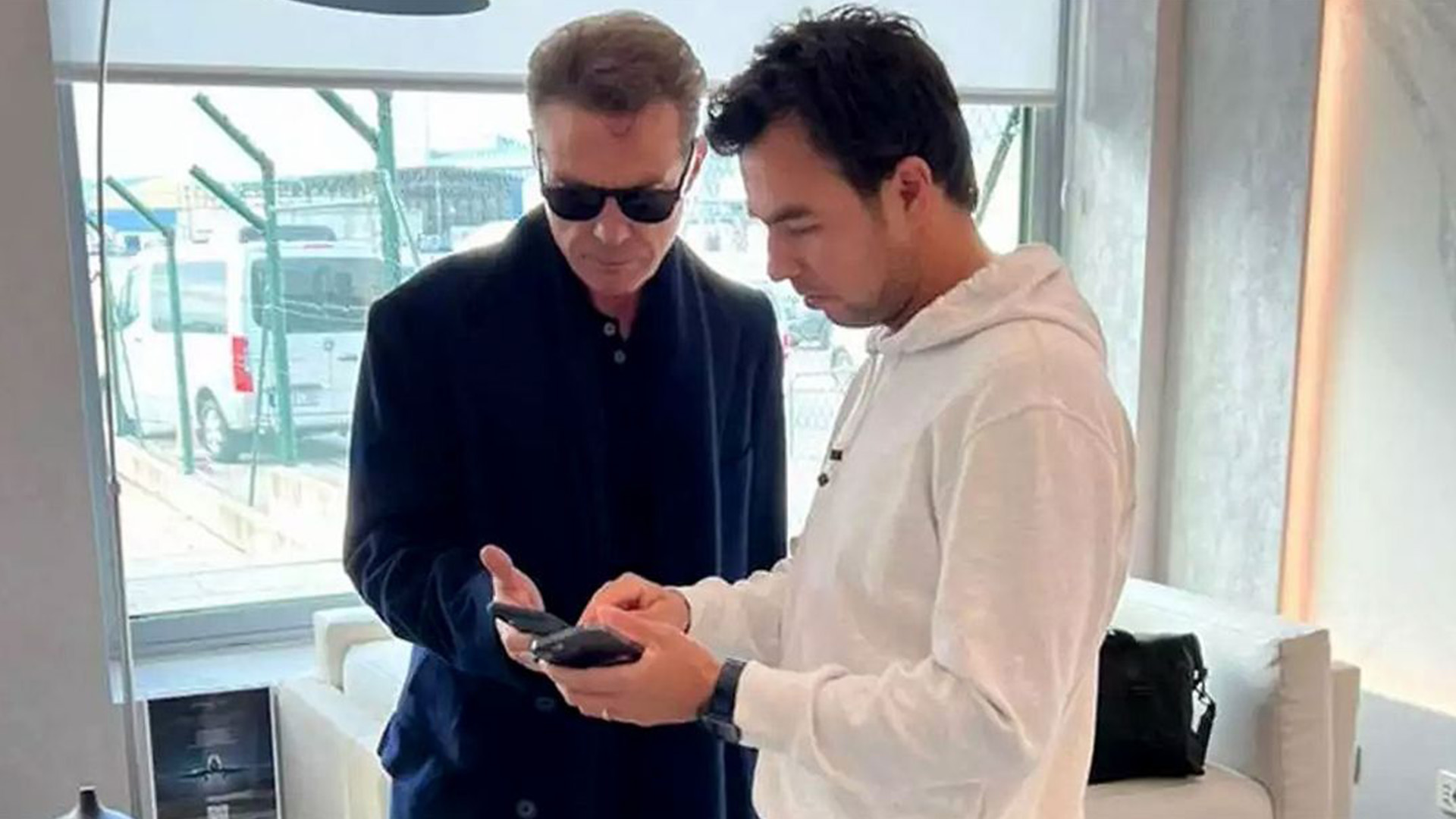 ¿A qué sonarían los estéreos de los pilotos de Formula 1?