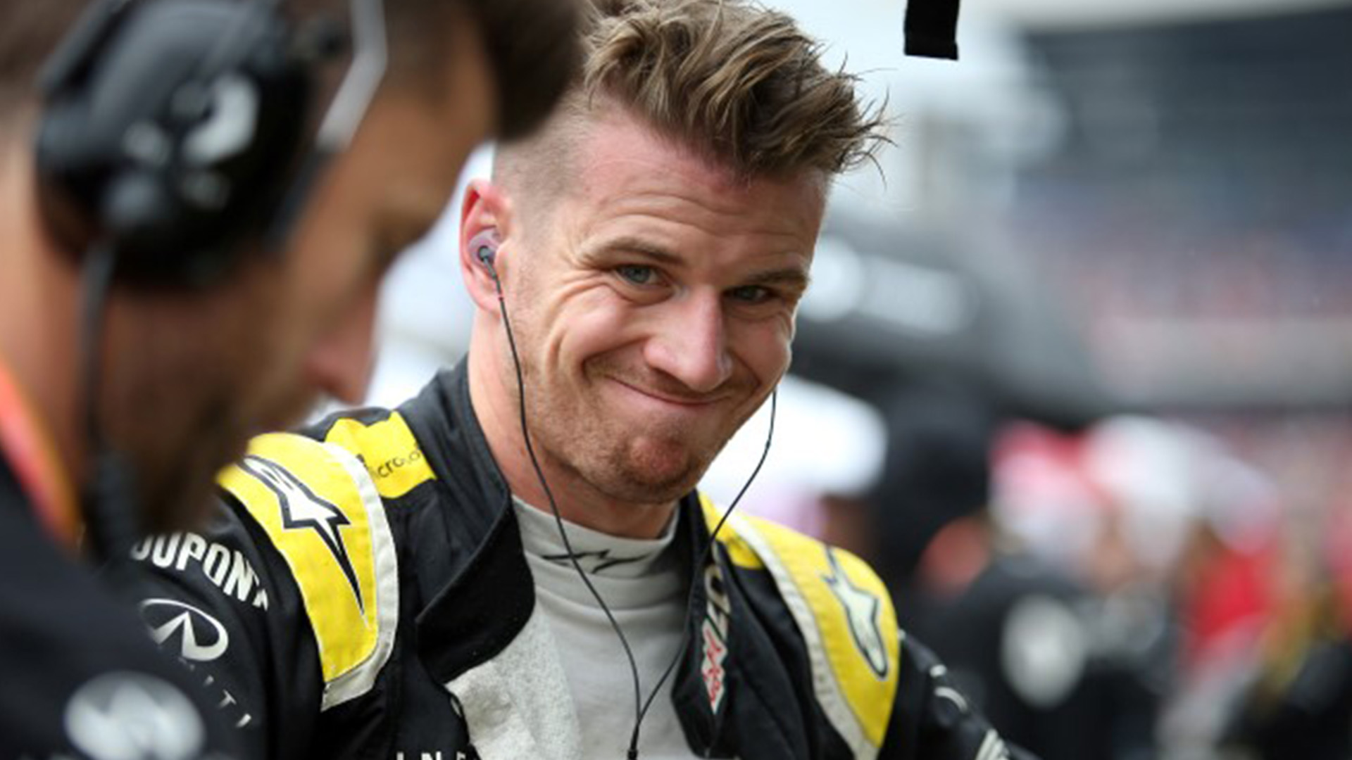 ¿A qué sonarían los estéreos de los pilotos de Formula 1?