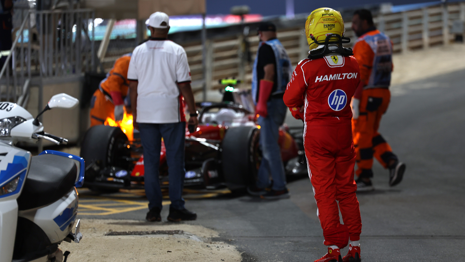 Ferrari, McLaren y Mercedes marcan el paso en Baréin