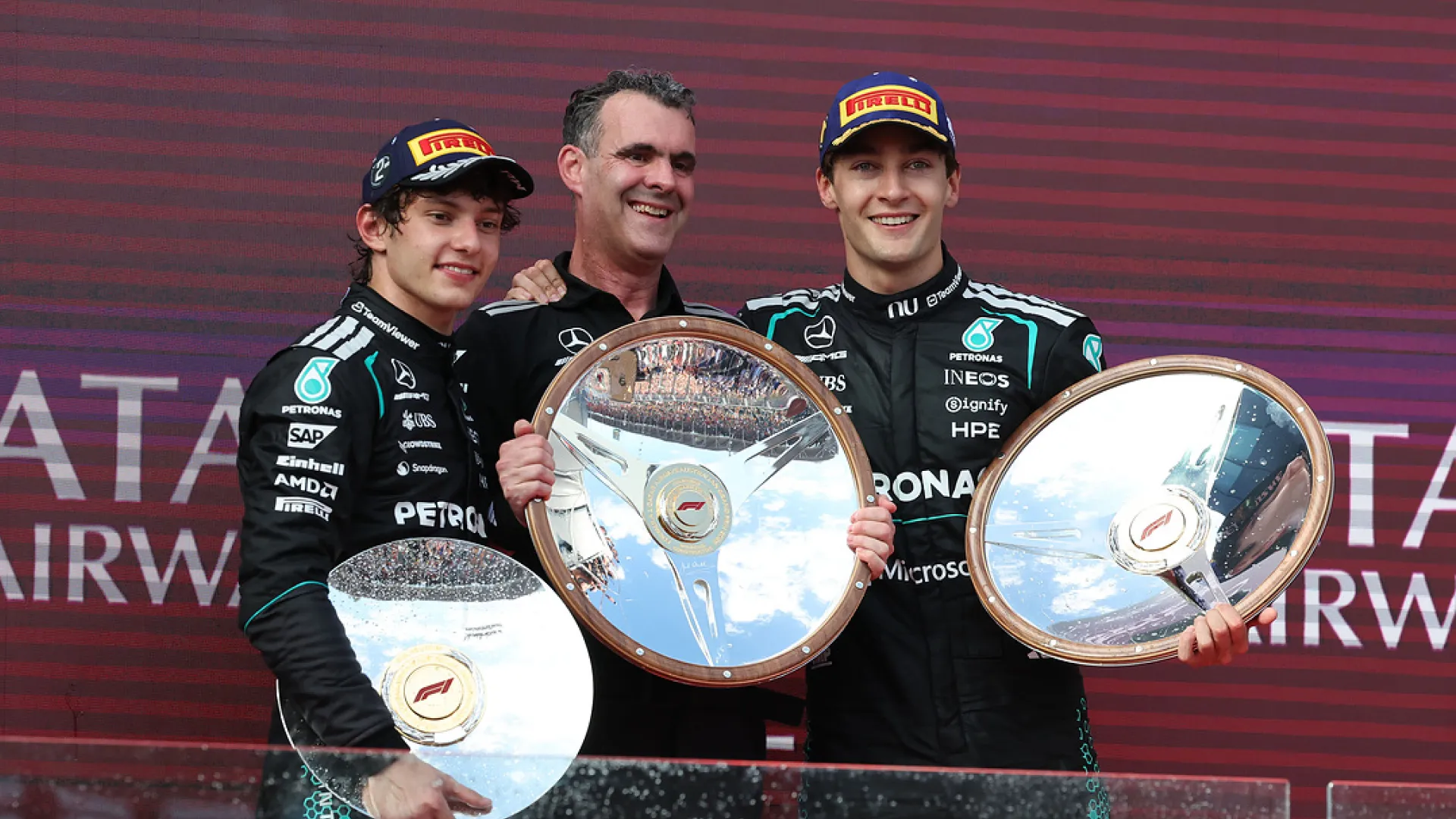 Mercedes firma un 1-2 en Melbourne