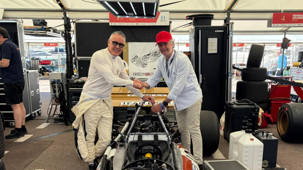 nota_adrian_monaco_2026_04