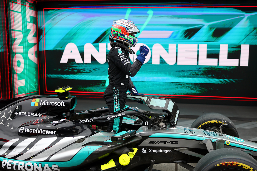 Antonelli aprovecha el abandono de Russell y gana en Canadá