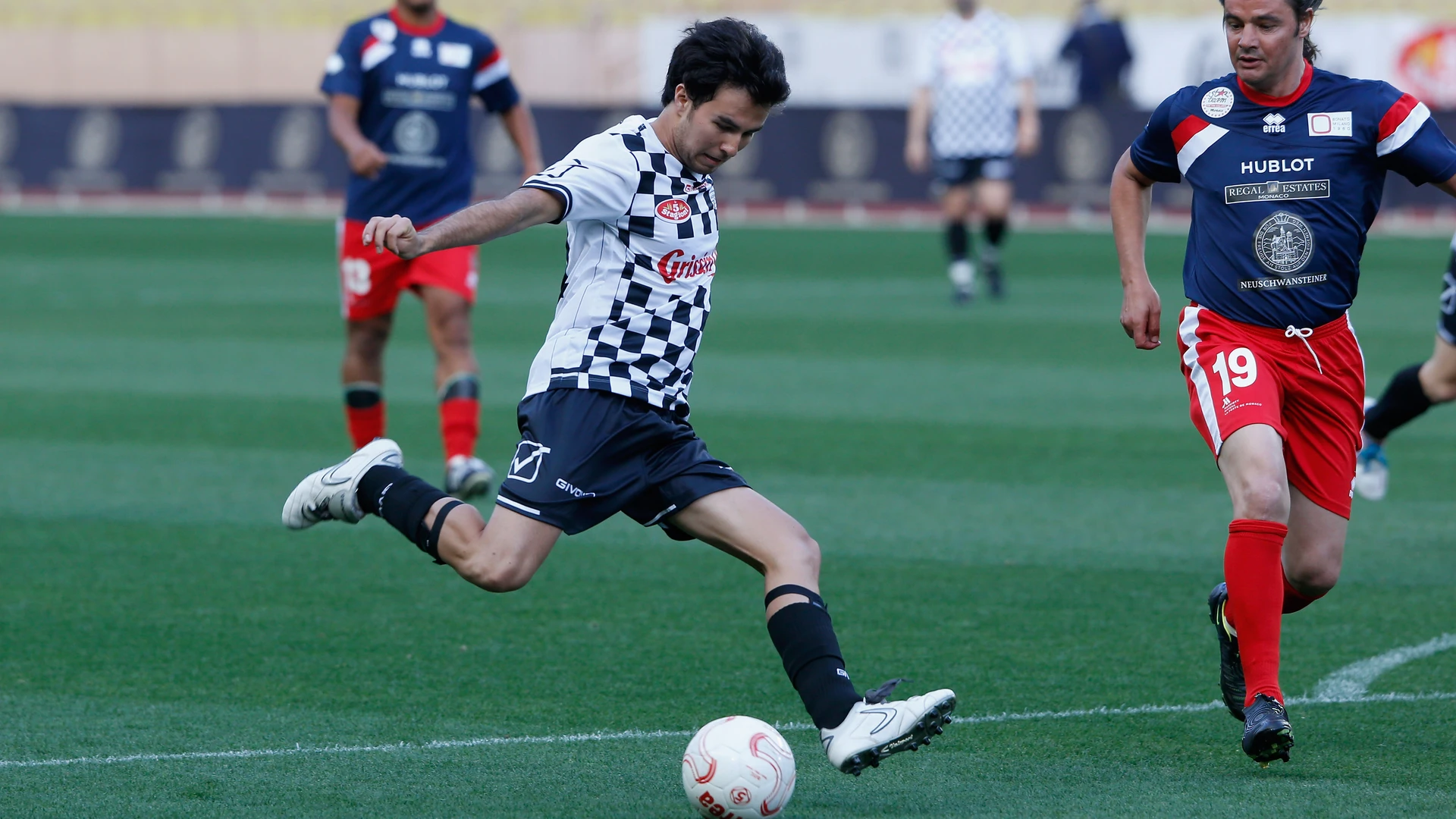 La pasión del futbol contagia a los pilotos de Formula 1