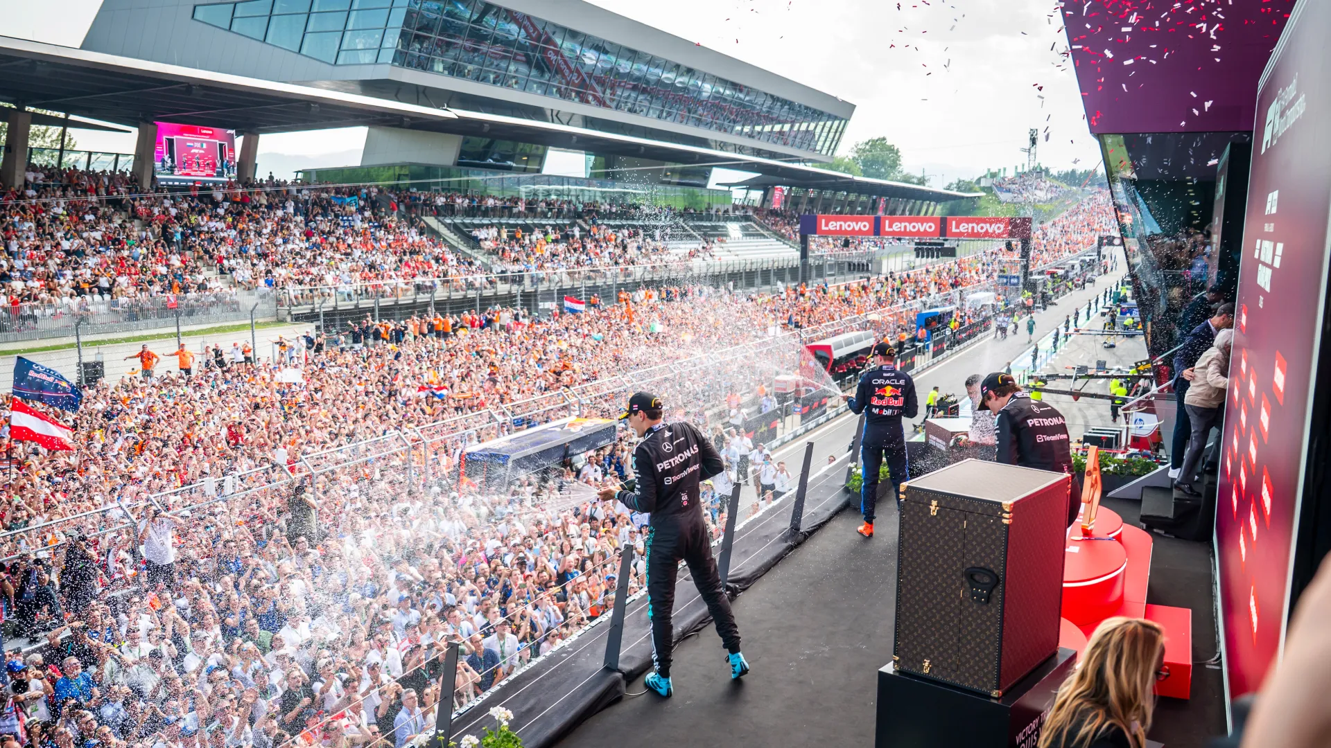 Mercedes juega perfecto en Spielberg y vuelve a la victoria con Russell