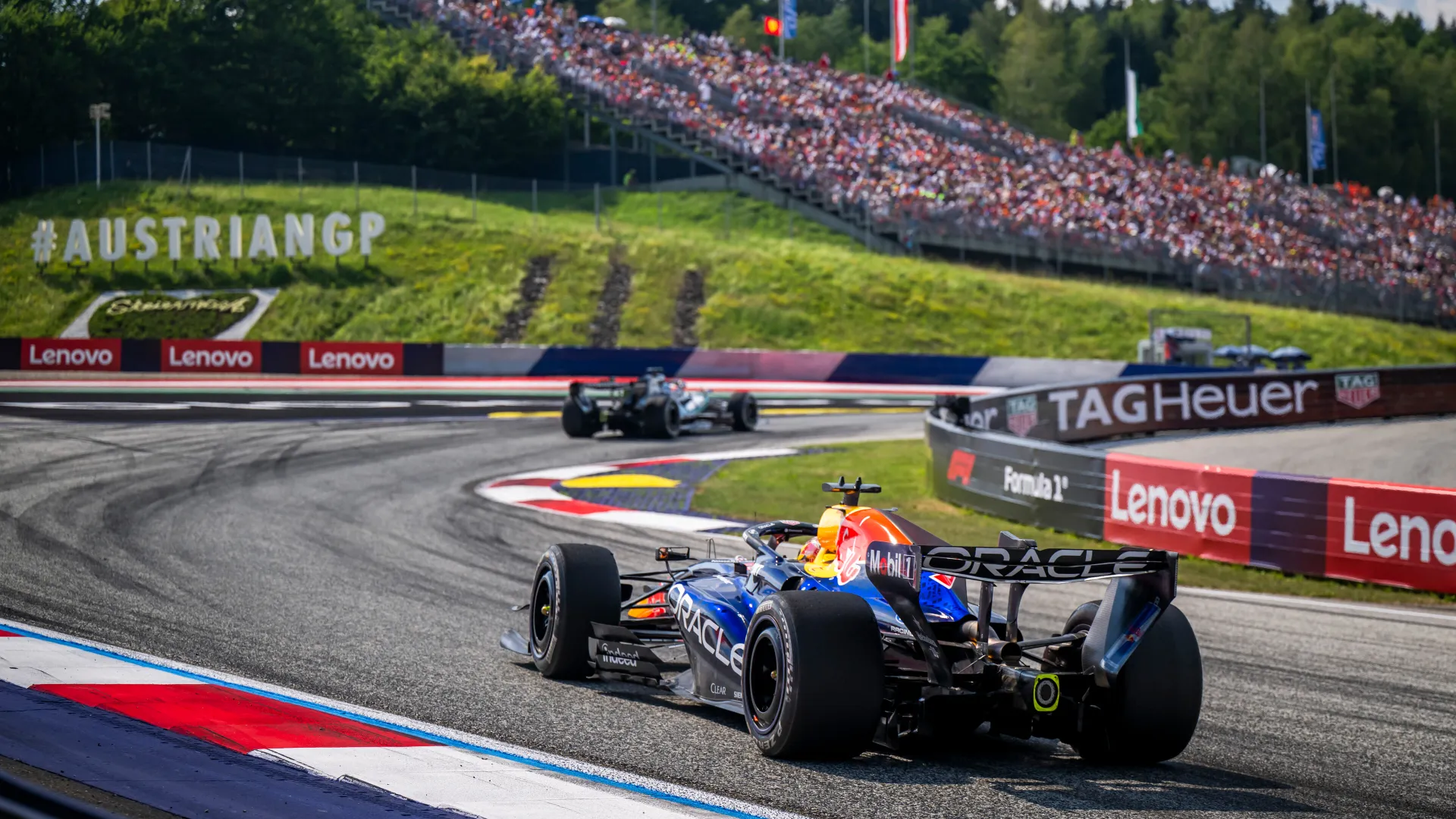 Mercedes juega perfecto en Spielberg y vuelve a la victoria con Russell