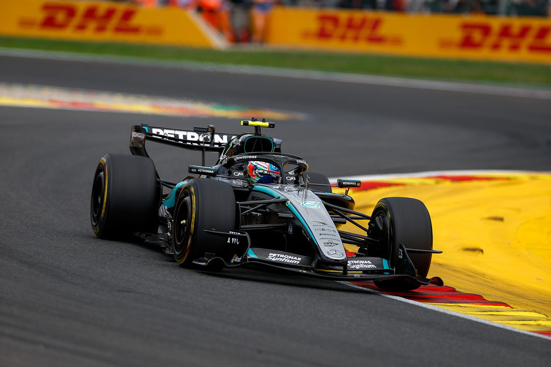 Antonelli supera a Leclerc y gana el GP de Bélgica tras el abandono de Russell