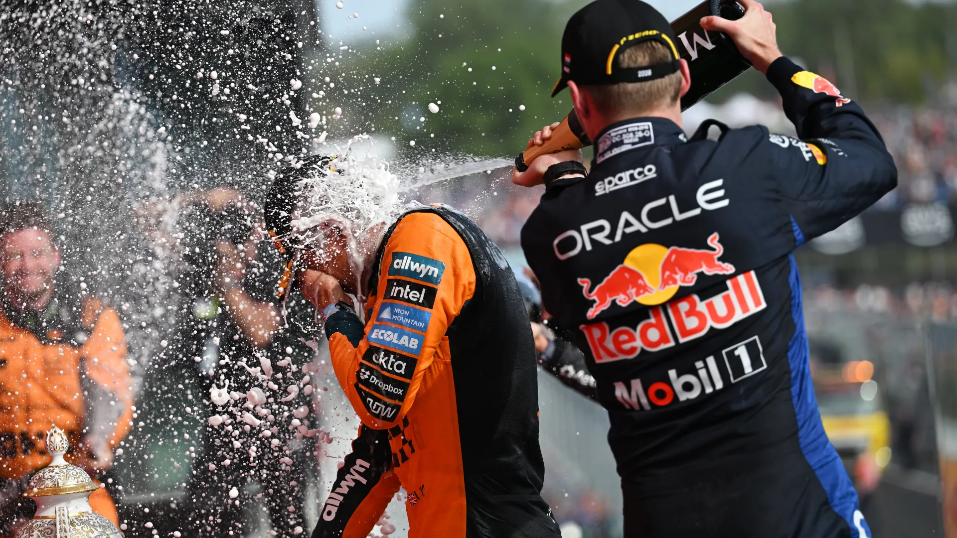 Norris gana en Hungría y McLaren vuelve a lo más alto