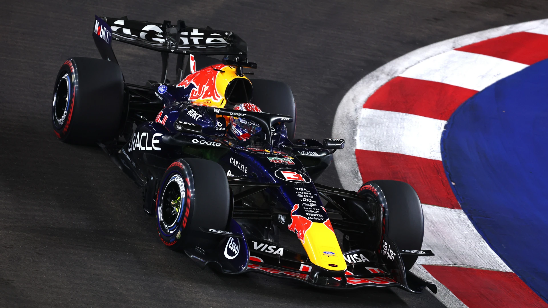 Verstappen gana una caótica Sprint en Singapur tras el abandono de Russell