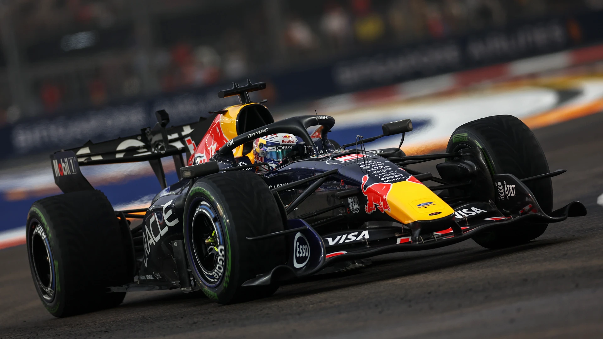 Verstappen gana una caótica Sprint en Singapur tras el abandono de Russell