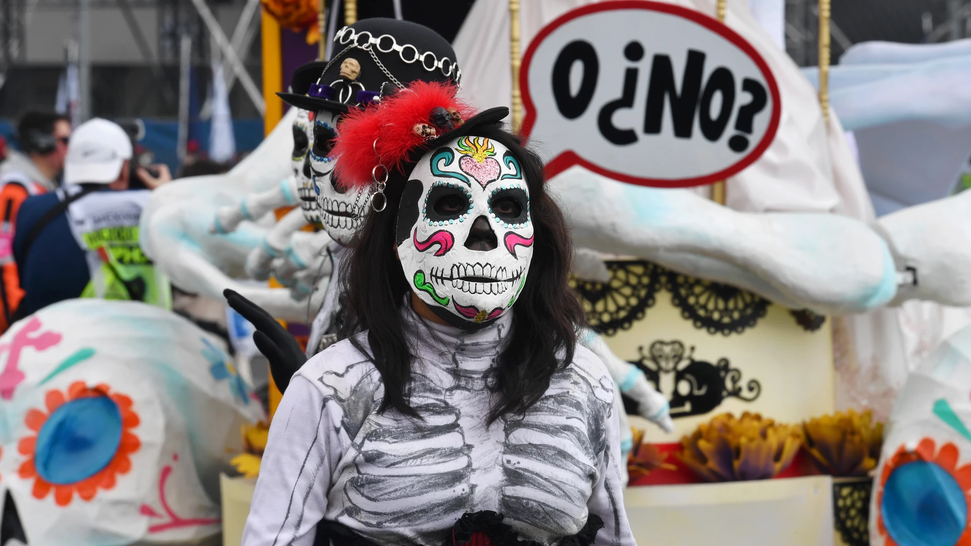 Seis formas de celebrar el Día de Muertos si vienes al México GP